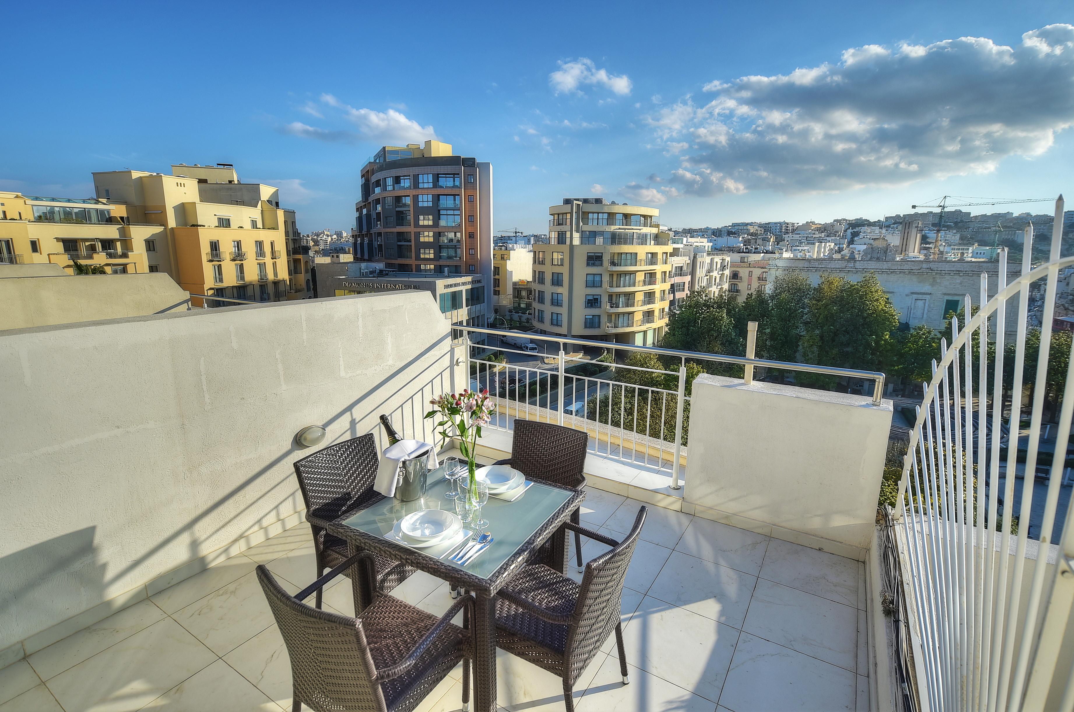 Onyx Apartments Saint Julian's Bagian luar foto